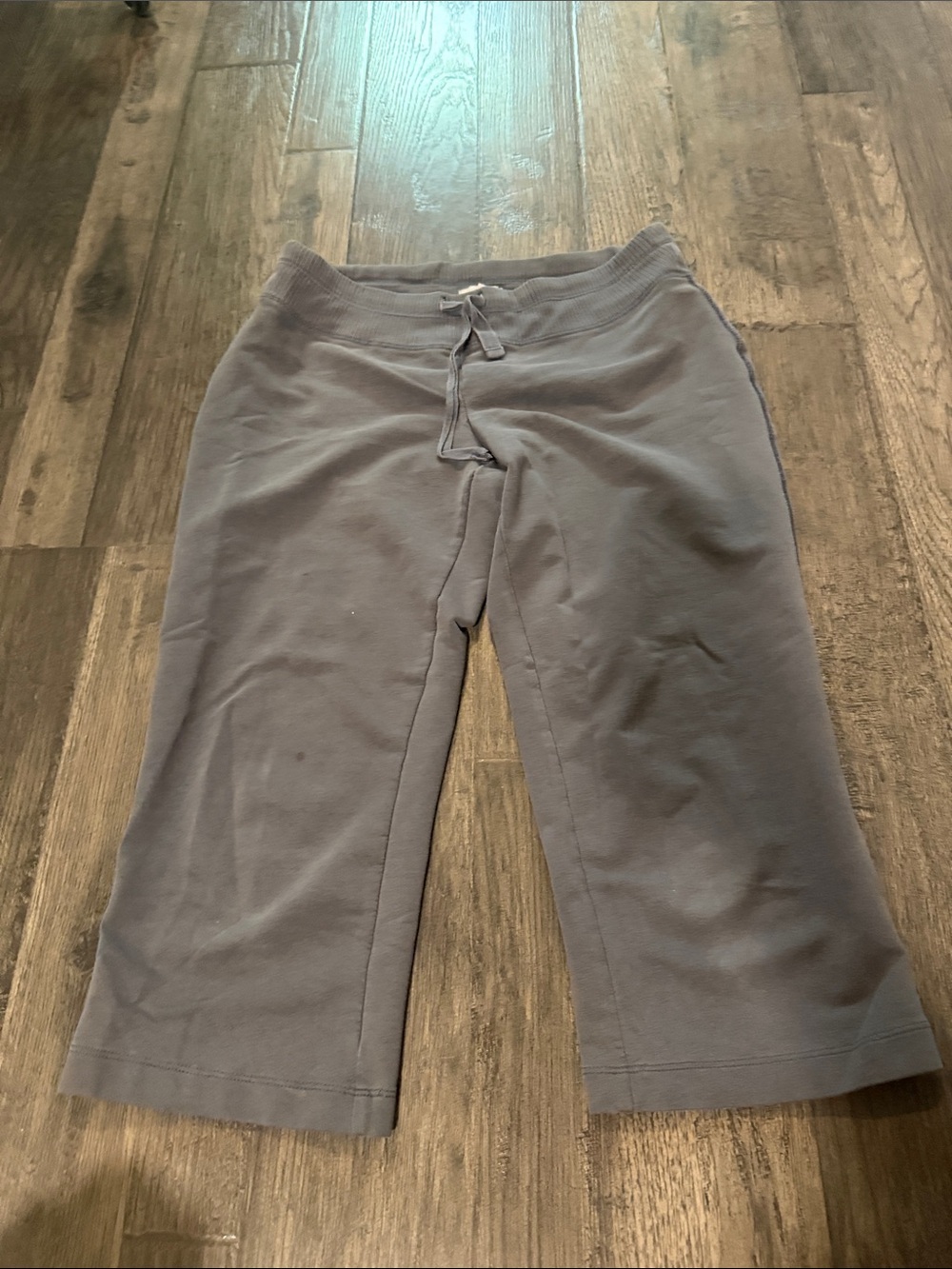 Old Navy Heather Gray Capri Sweatpants